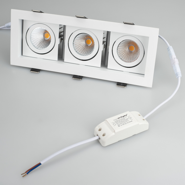 Светильник CL-KARDAN-S260x102-3x9W Day (WH, 38 deg) (ARL, IP20 Металл, 3 года)